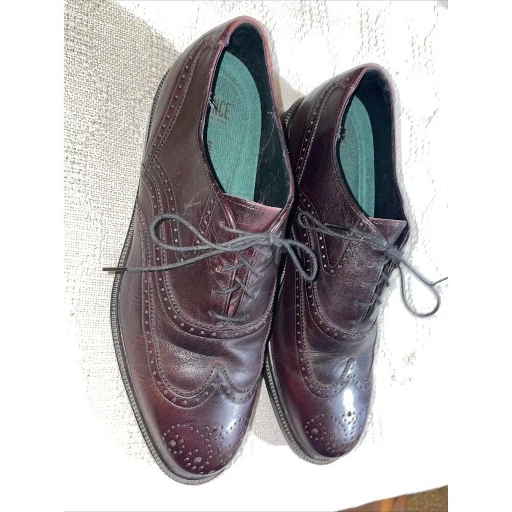 Hush Puppies Men’s Dress Wingtips Size 9.5 M Burgundy Leather Business Formal